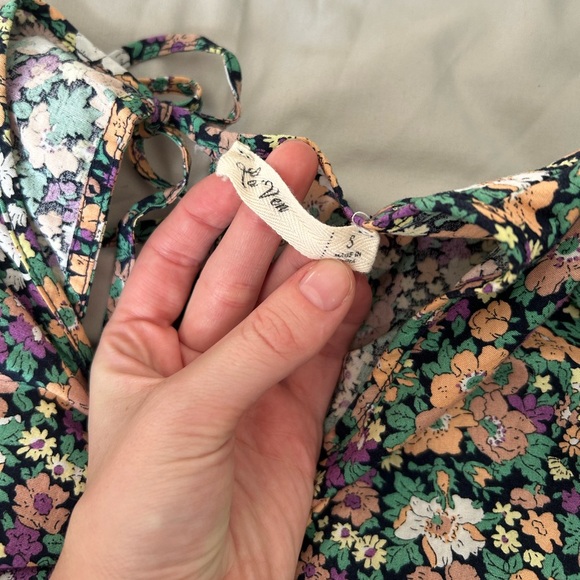 Floral Blouse - Picture 4 of 7